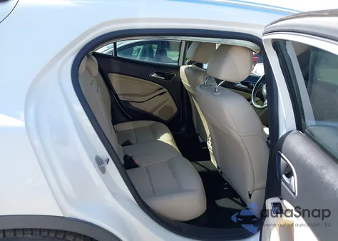 2020 Mercedes-Benz Gla 250 z USA, uszkodzony, nr VIN W1NTG4EB3LU040623